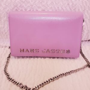 Marc Jacobs Crossbody Bag with Chain Strap in Wisteria (light purple)